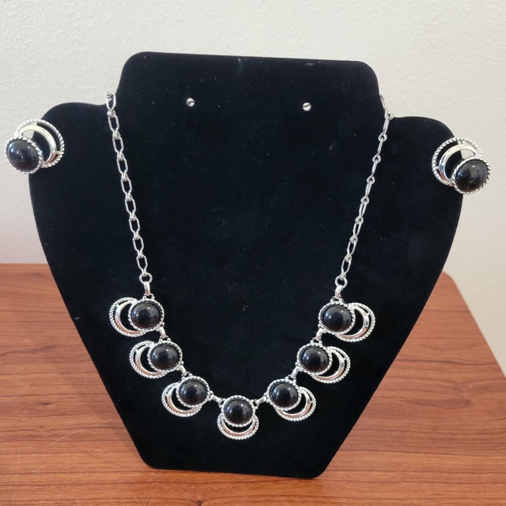 Vintage‎ Sarah Coventry Bold & Beautiful Silver Tone Black Necklace Earrings